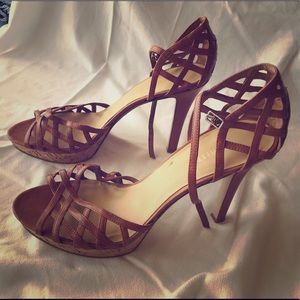 9 West leather pumps